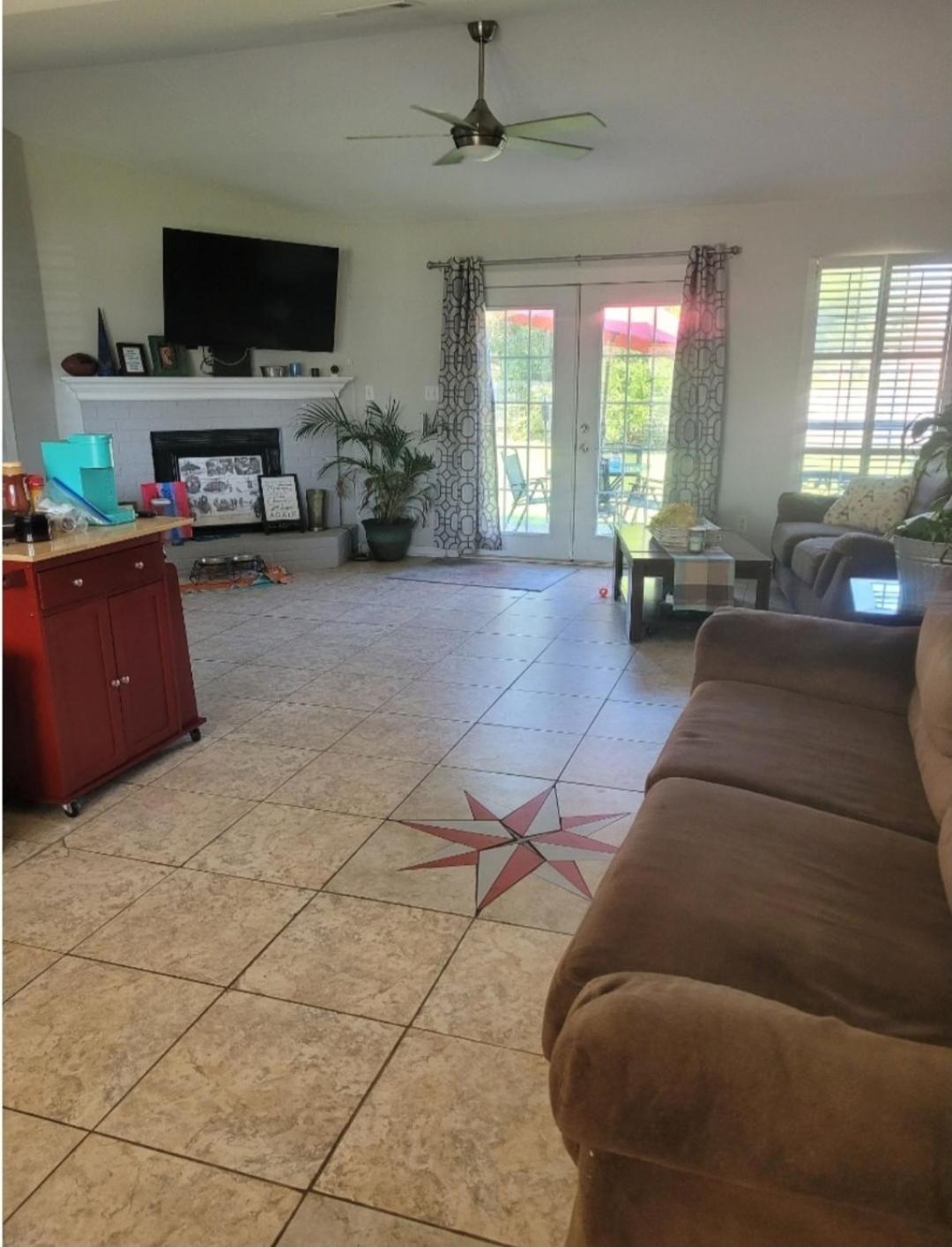 Bedroom Four Minutes From Beach بينساكولا المظهر الخارجي الصورة